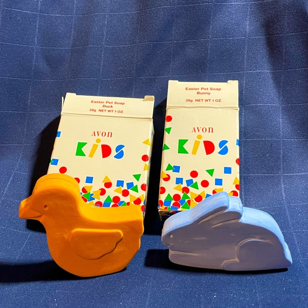 VTG 1994 Avon Kids novelty Easter Pet Soaps: Bunny & Duck - both new w/ box!